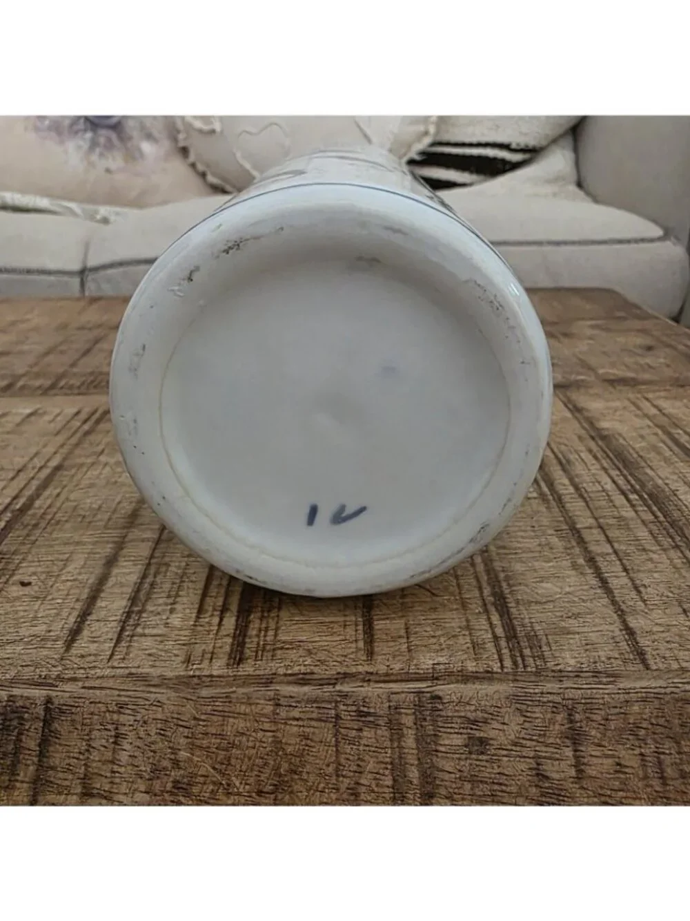 Vintage Blue & White Chinoiserie Floral Cylinder Vase 10